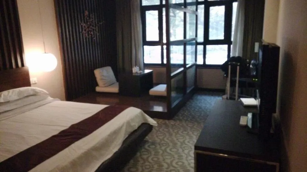 סוג'ואו Le View Seasons Suites מלון
