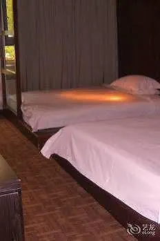 סוג'ואו Le View Seasons Suites 4*,